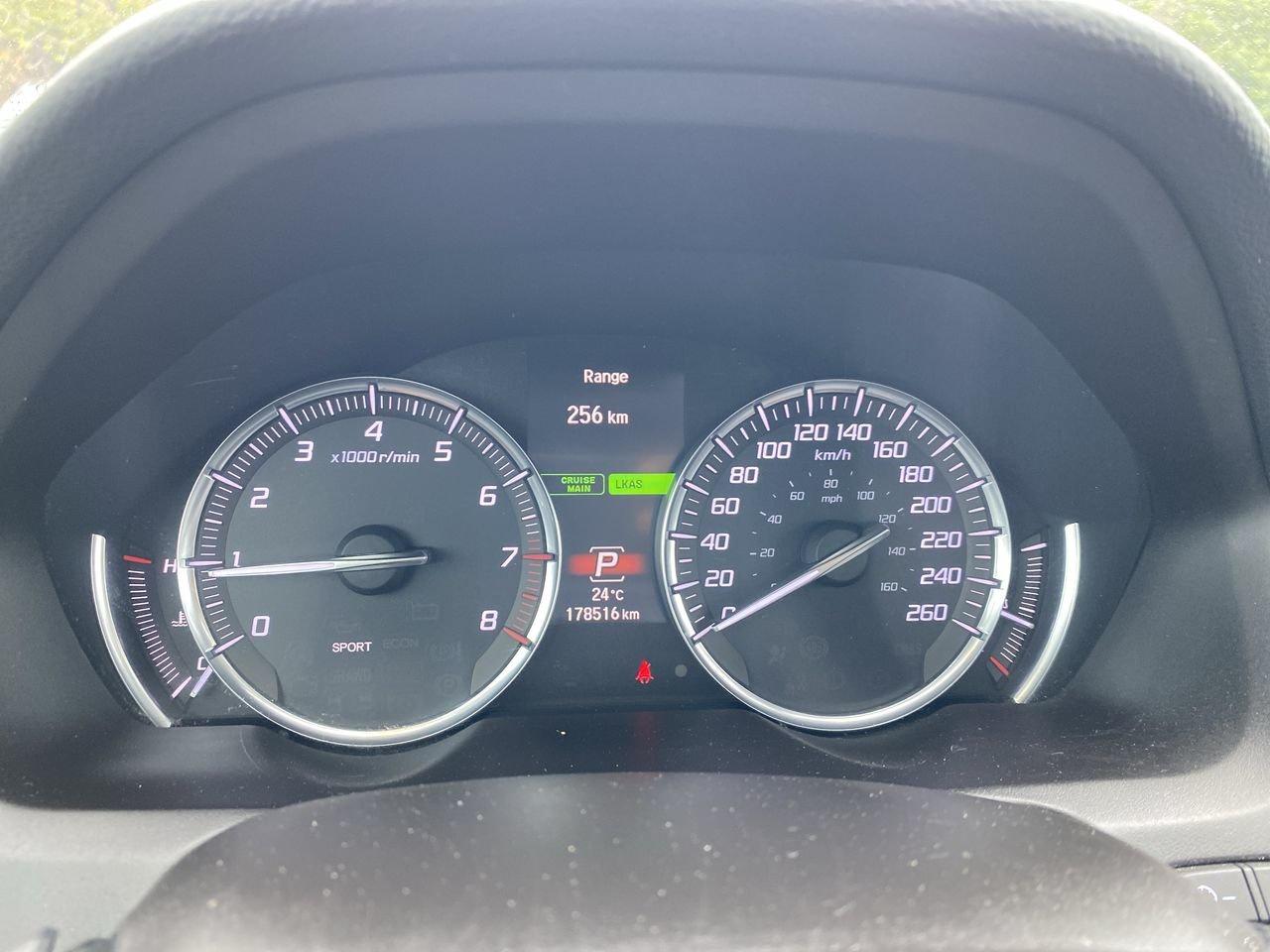 2017 Acura TLX V6 Tech Photo