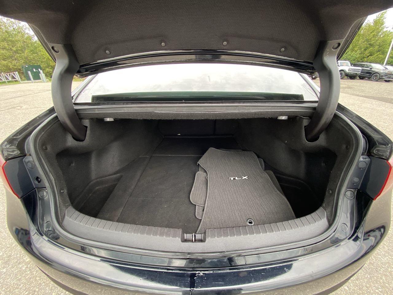 2017 Acura TLX V6 Tech Photo
