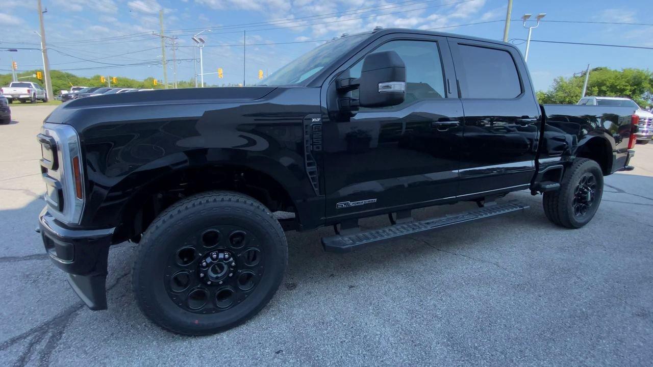 2026 Ford F-250 XLT Photo3