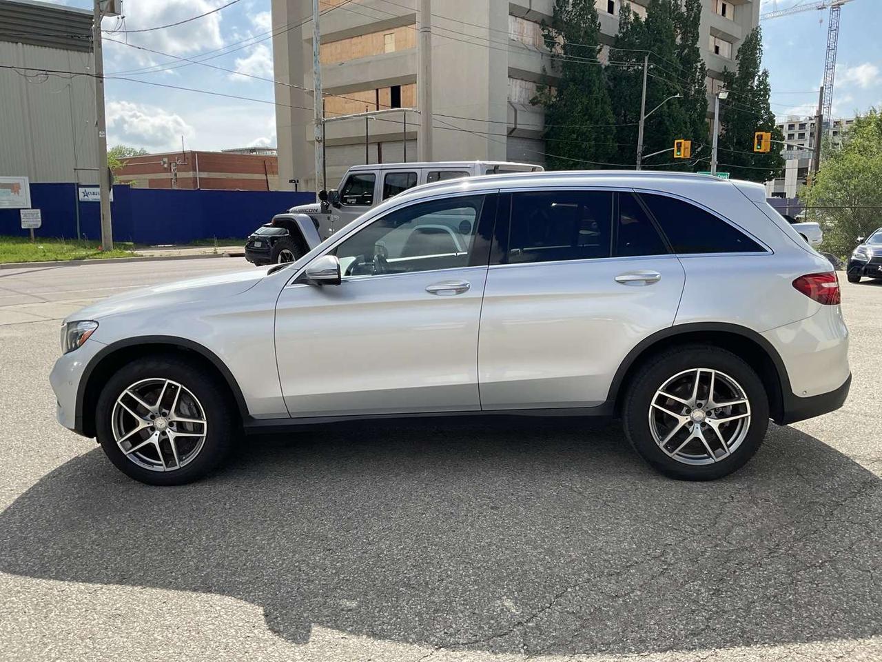 2016 Mercedes-Benz GLC GLC300 4MATIC - INTELLIGENT DRIVE! BURMESTER! 360 CAM! BSM! Photo