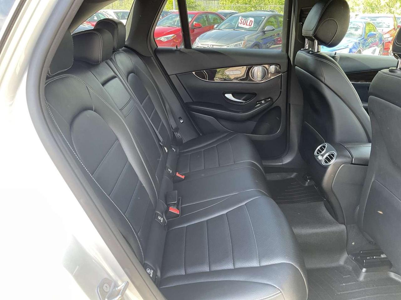 2016 Mercedes-Benz GLC GLC300 4MATIC - INTELLIGENT DRIVE! BURMESTER! 360 CAM! BSM! Photo