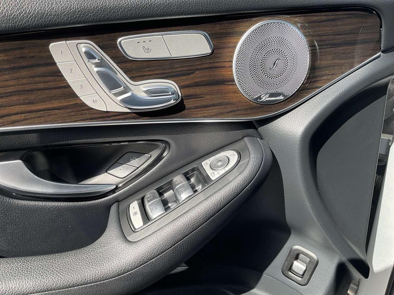 2016 Mercedes-Benz GLC GLC300 4MATIC - INTELLIGENT DRIVE! BURMESTER! 360 CAM! BSM! Photo