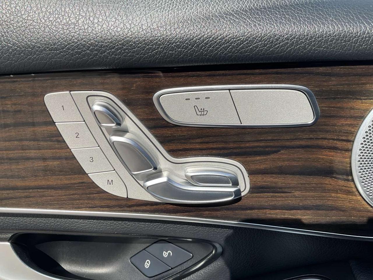 2016 Mercedes-Benz GLC GLC300 4MATIC - INTELLIGENT DRIVE! BURMESTER! 360 CAM! BSM! Photo