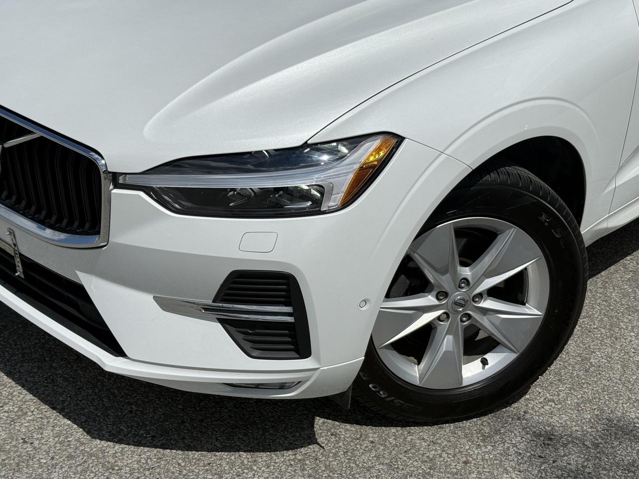 2022 Volvo XC60 B5 l AWD l Momentum l Google System l 2 Wheel Sets Photo