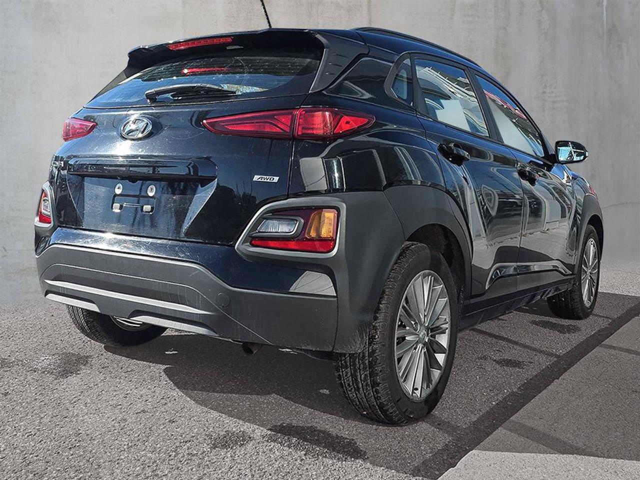 2021 Hyundai KONA Preferred AWD | Apple Car Play | Heated Seats | Photo