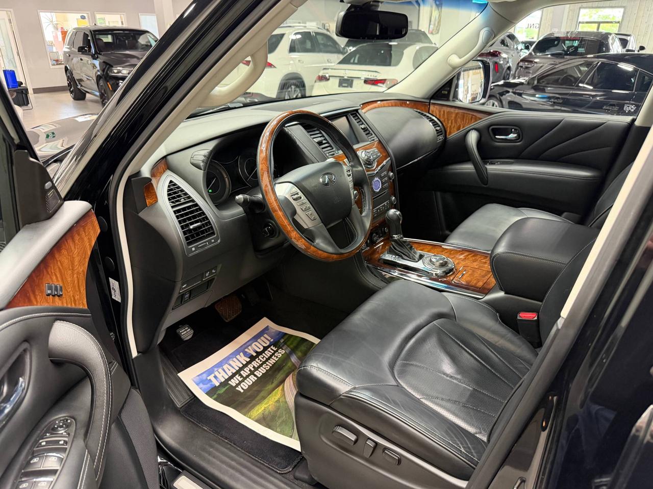 2017 Infiniti QX80 LUXE LOW KMS 7 PASSENGER Photo