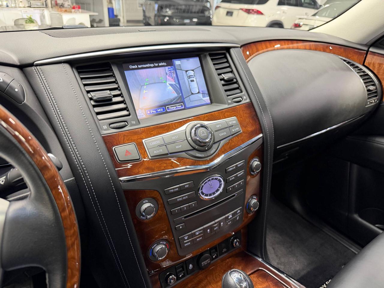 2017 Infiniti QX80 LUXE LOW KMS 7 PASSENGER Photo