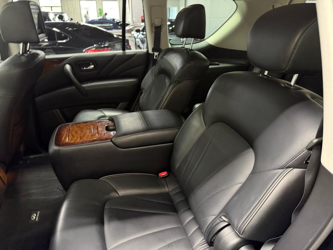 2017 Infiniti QX80 LUXE LOW KMS 7 PASSENGER Photo