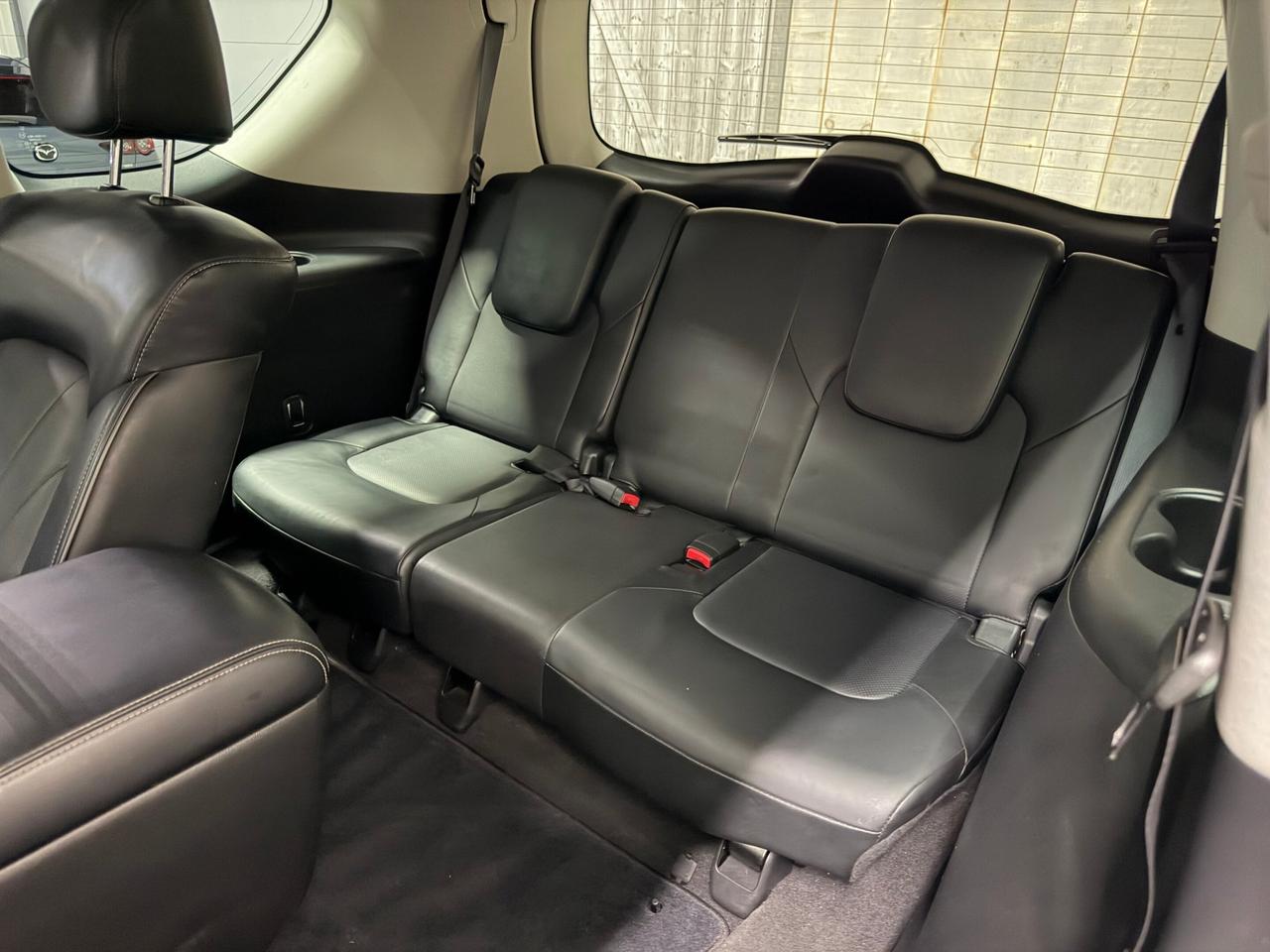 2017 Infiniti QX80 LUXE LOW KMS 7 PASSENGER Photo
