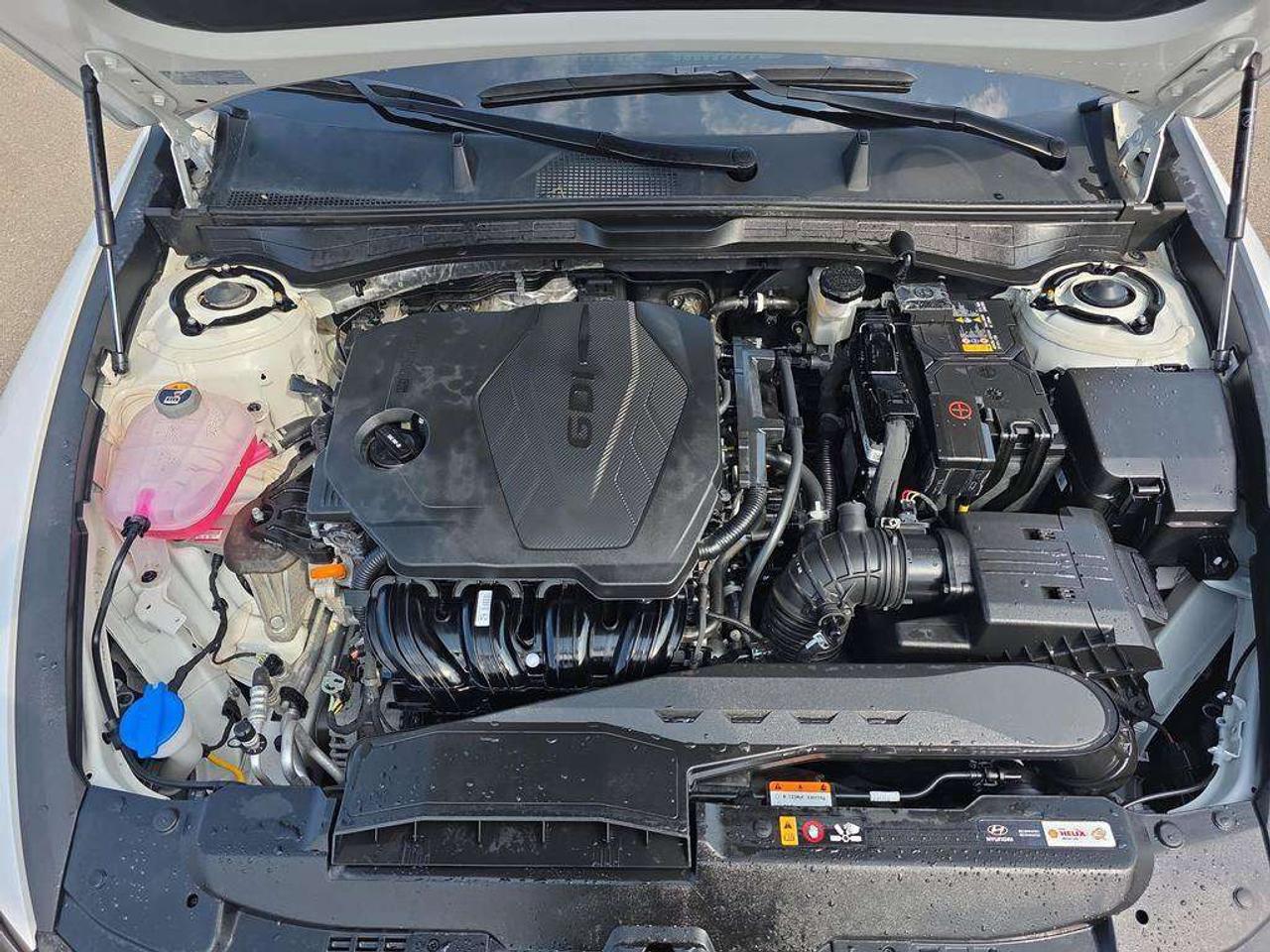 2025 Hyundai Sonata Preferred-Trend   NO ACCIDENTS LEATHER 6.5L/100KM Photo