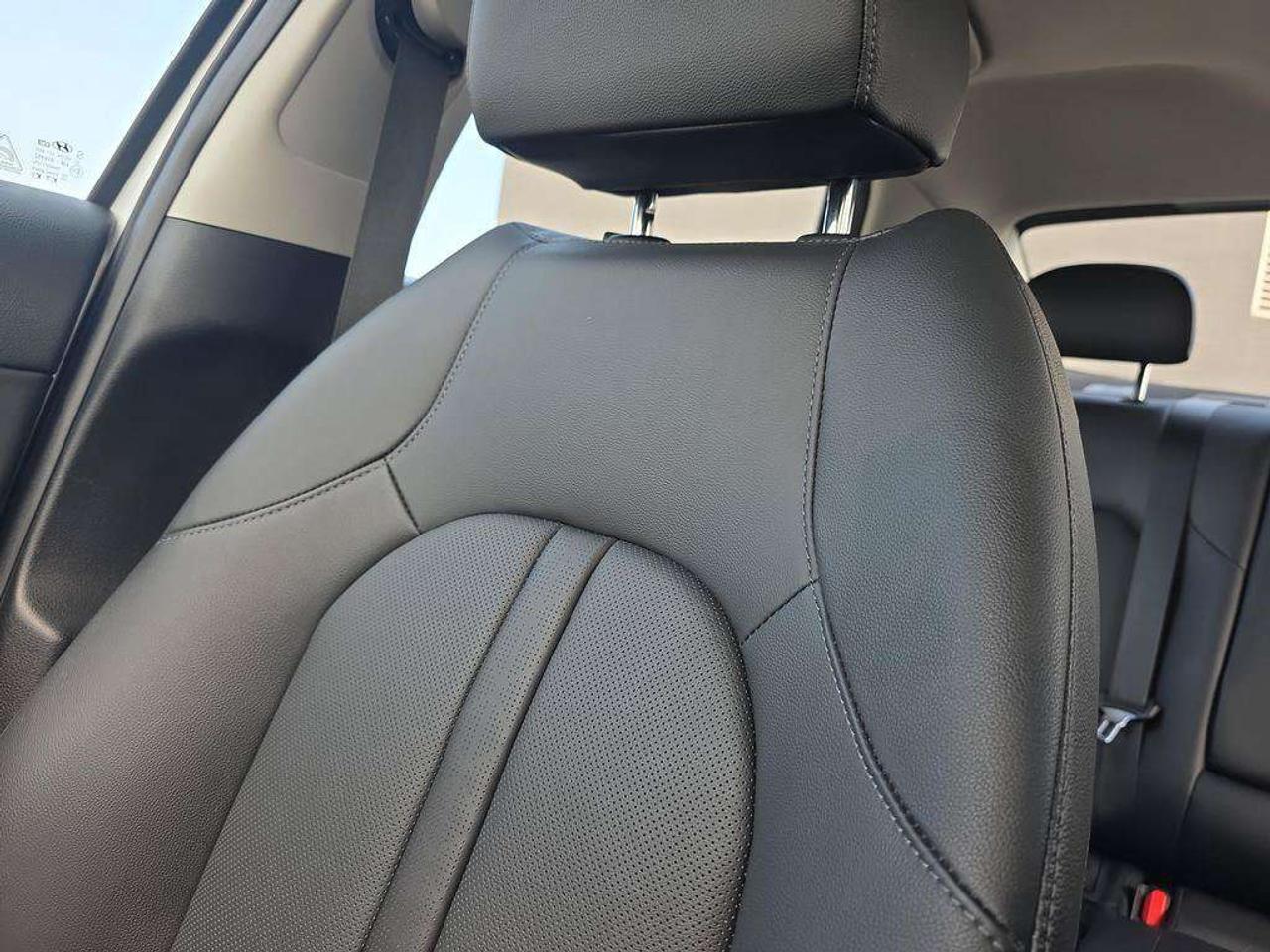 2025 Hyundai Sonata Preferred-Trend   NO ACCIDENTS LEATHER 6.5L/100KM Photo