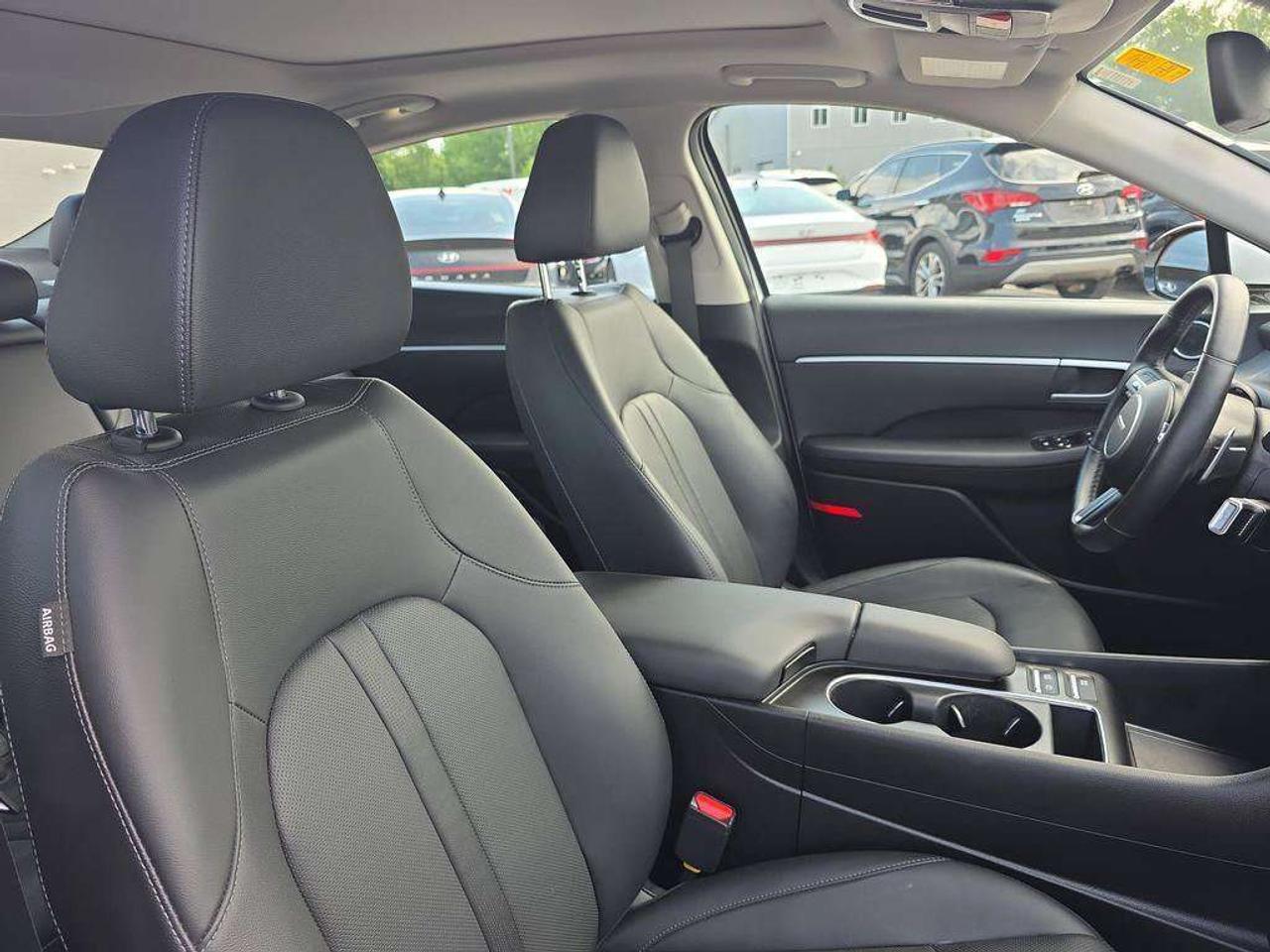 2025 Hyundai Sonata Preferred-Trend   NO ACCIDENTS LEATHER 6.5L/100KM Photo