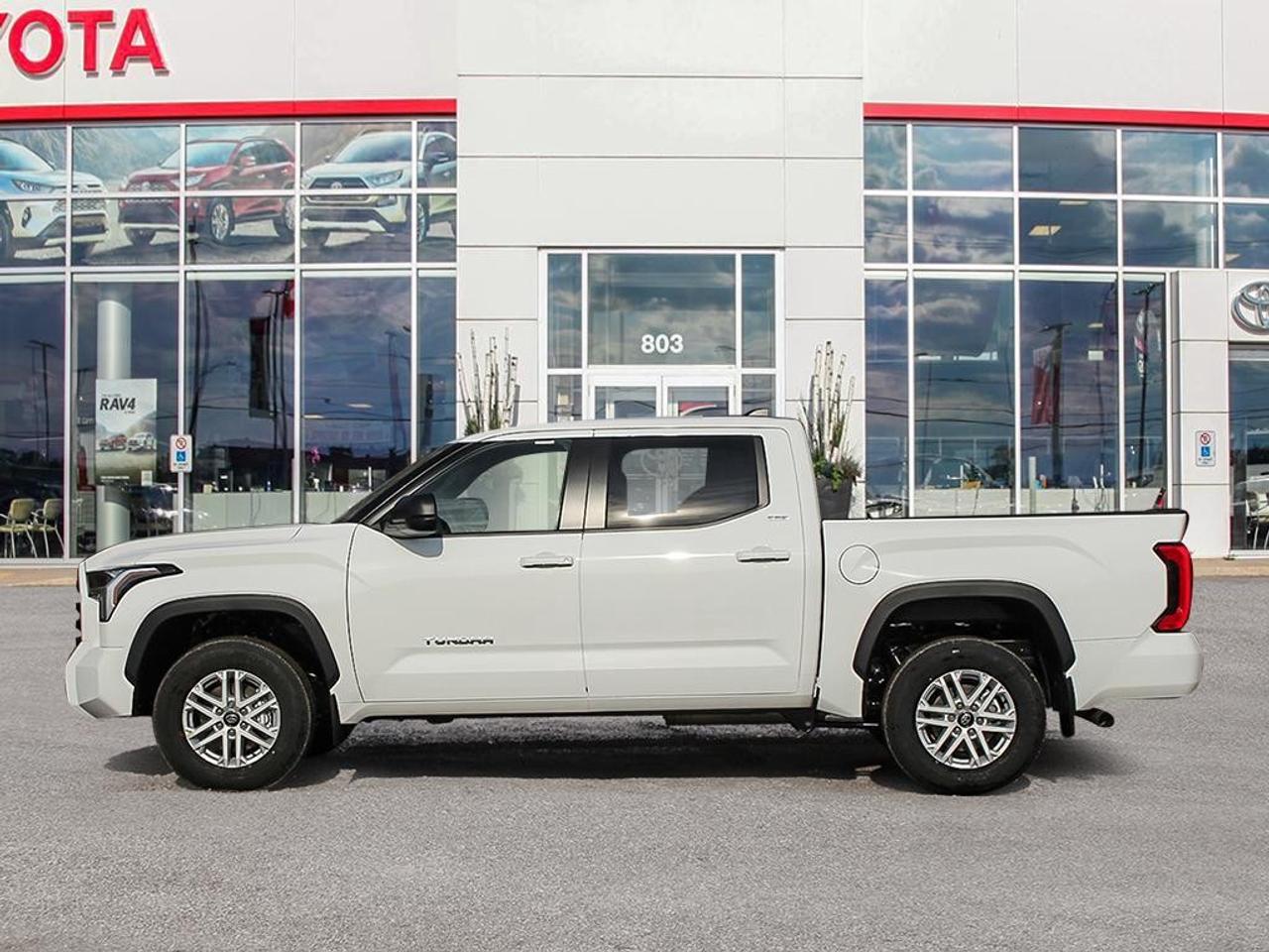 2026 Toyota Tundra 4x4 Crewmax SR5 Long Bed Photo2