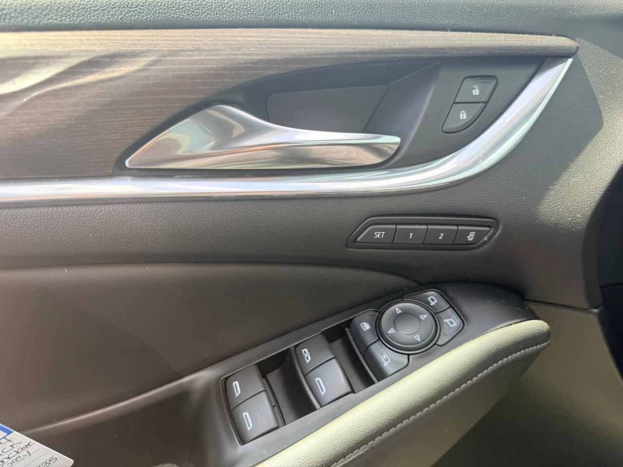 2024 Buick Enclave AWD 4dr Avenir Photo