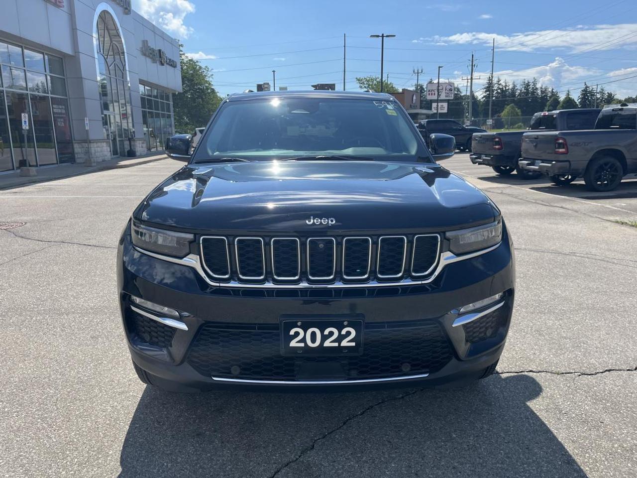2022 Jeep Grand Cherokee LIMITED 4X4 Photo