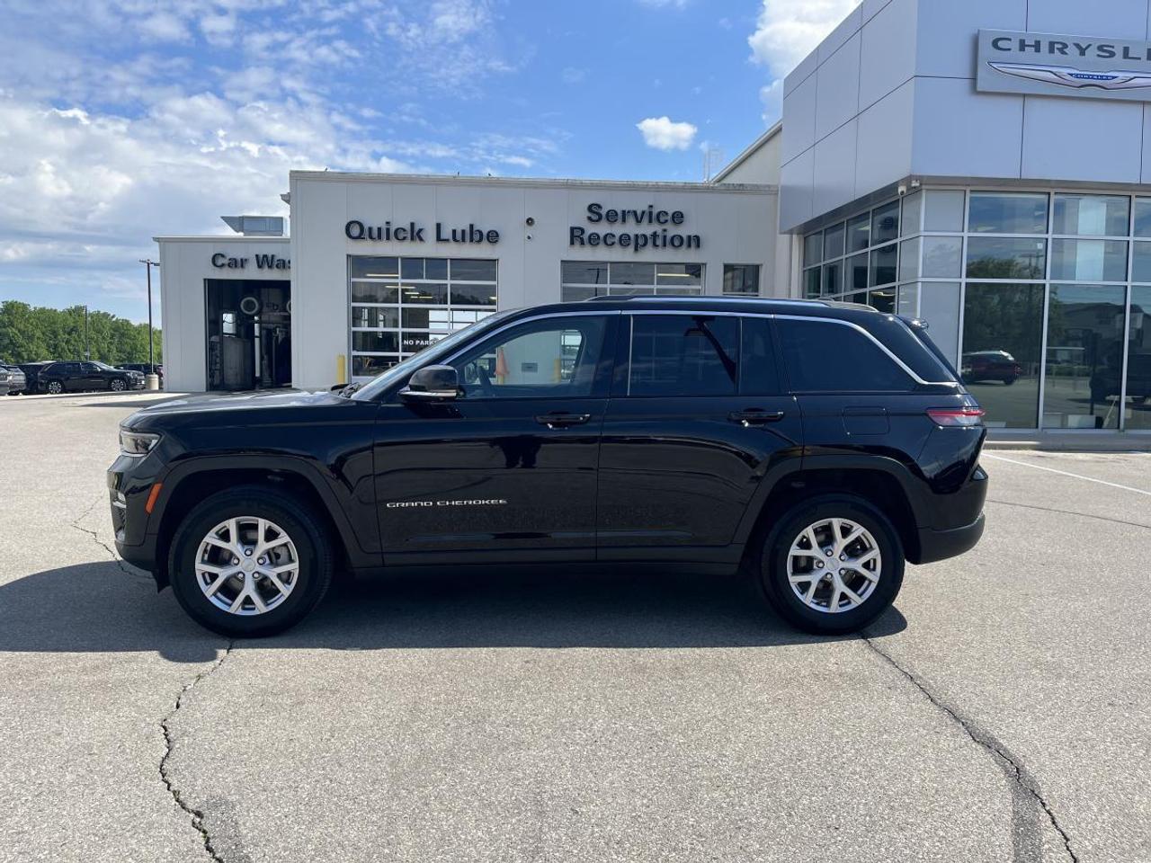 2022 Jeep Grand Cherokee LIMITED 4X4 Photo