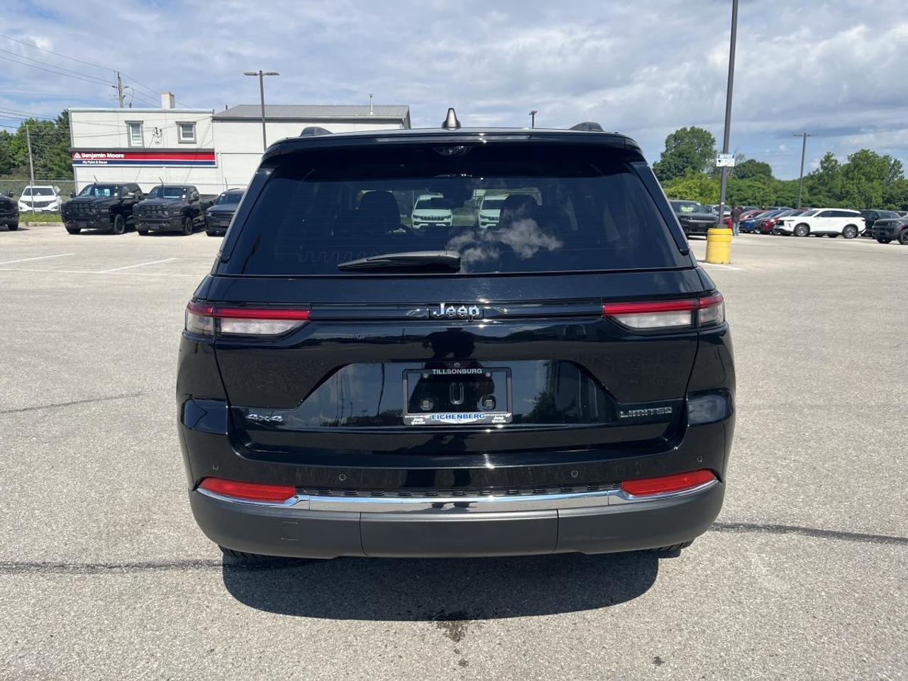 2022 Jeep Grand Cherokee LIMITED 4X4 Photo