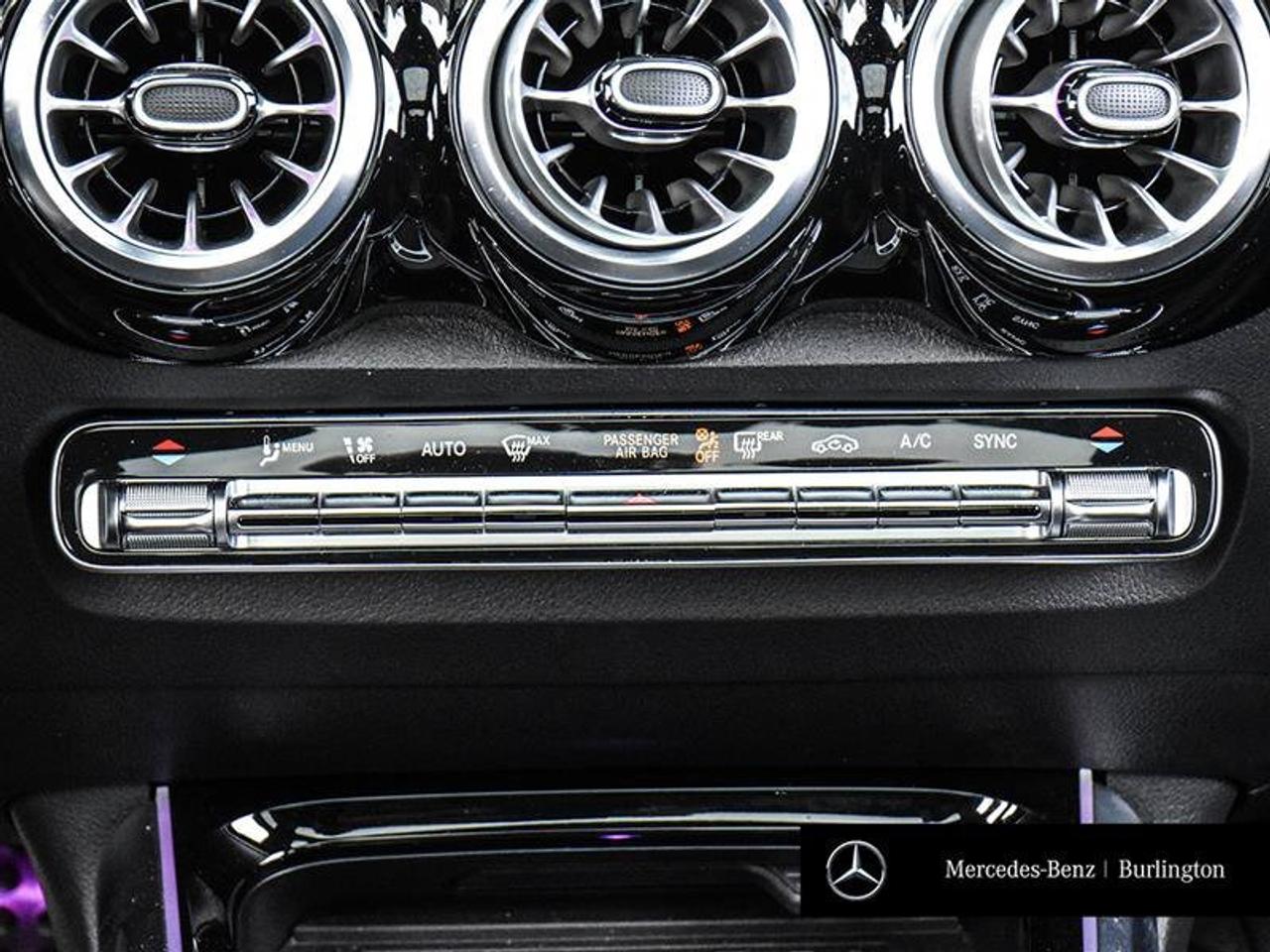 2025 Mercedes-Benz GLB  Photo