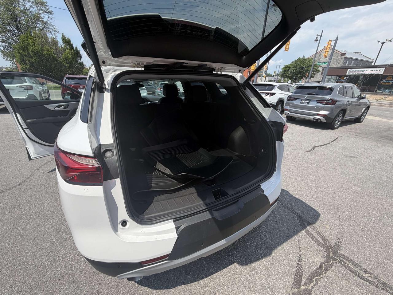 2022 Chevrolet Blazer True North **CALL BELLEVILLE@613-961-8848** Photo