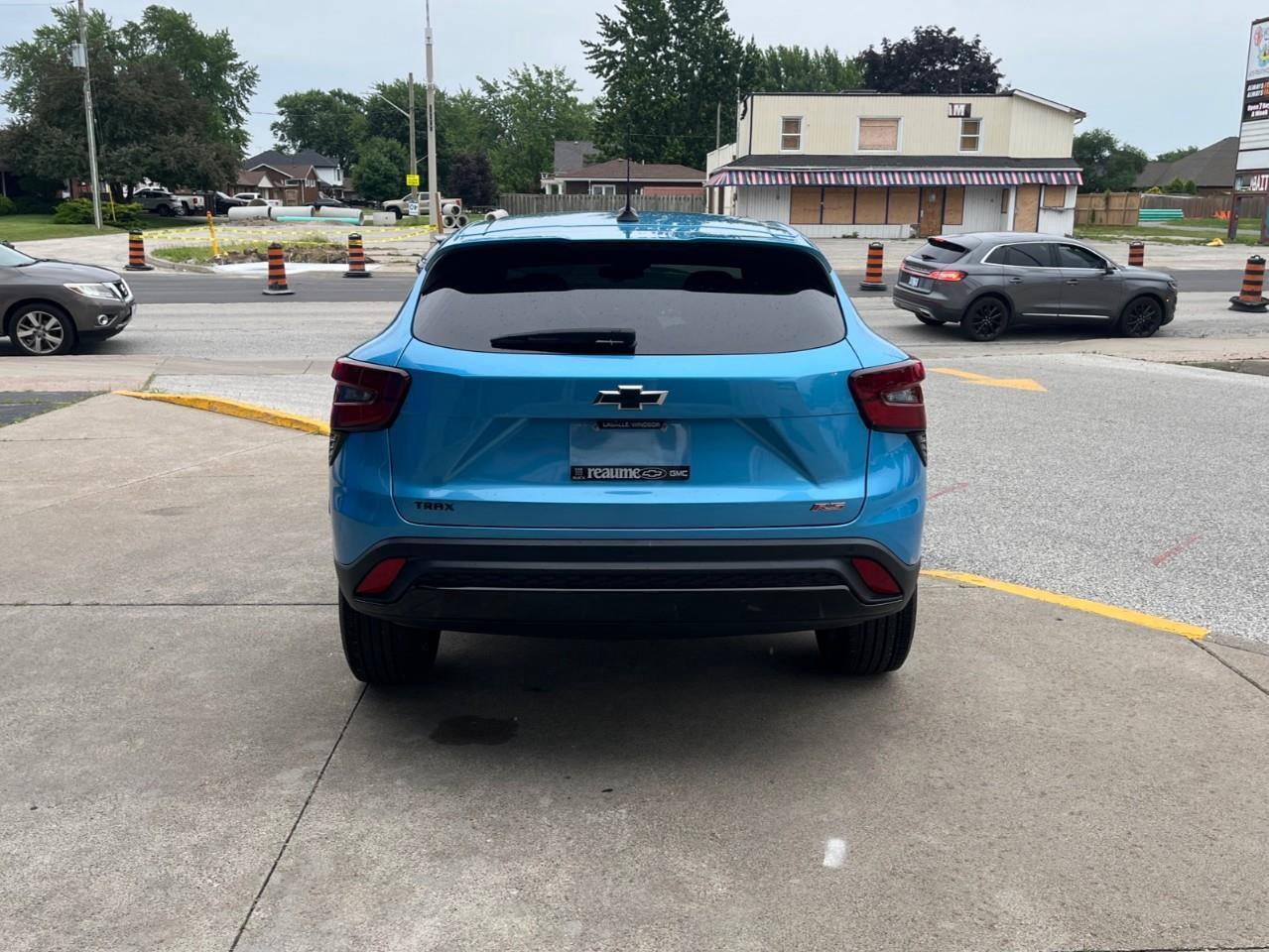 2025 Chevrolet Trax 1RS CPO RATES APPLY @ 3.99%-5.49% OAC Photo