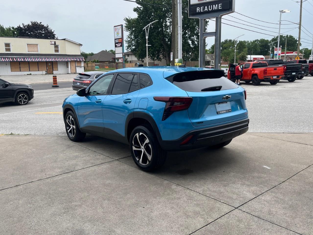 2025 Chevrolet Trax 1RS CPO RATES APPLY @ 3.99%-5.49% OAC Photo