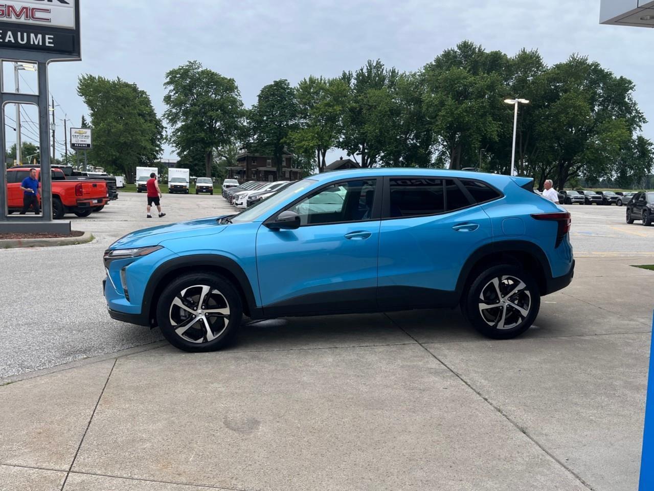 2025 Chevrolet Trax 1RS CPO RATES APPLY @ 3.99%-5.49% OAC Photo