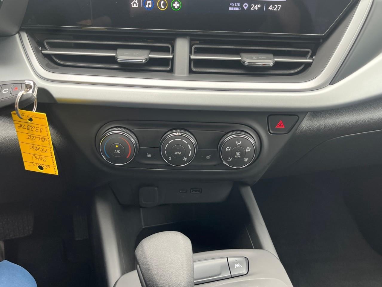 2025 Chevrolet Trax 1RS CPO RATES APPLY @ 3.99%-5.49% OAC Photo