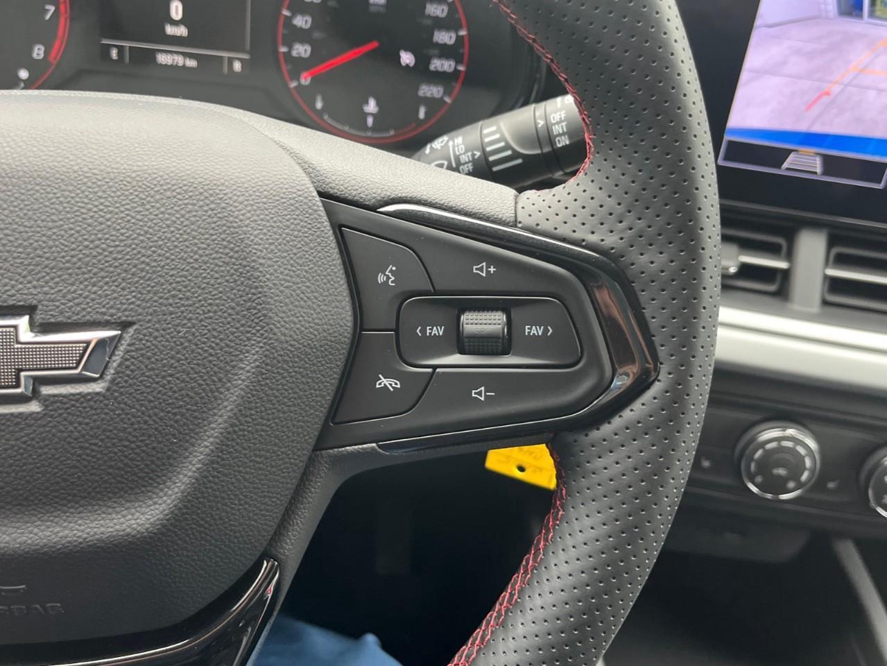 2025 Chevrolet Trax 1RS CPO RATES APPLY @ 3.99%-5.49% OAC Photo