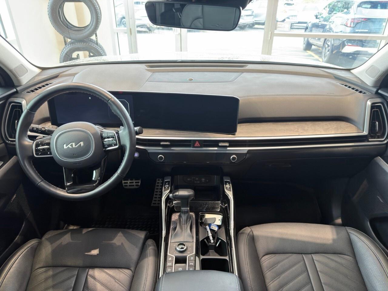 2025 Kia Sorento X-Line Limited AWD w/Black Interior Photo