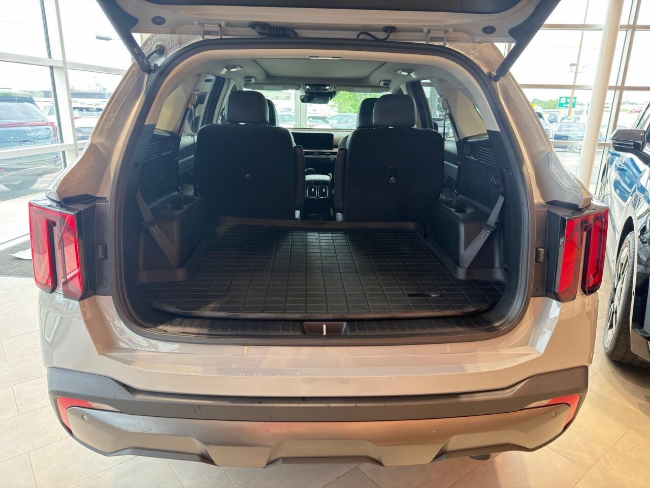 2025 Kia Sorento X-Line Limited AWD w/Black Interior Photo