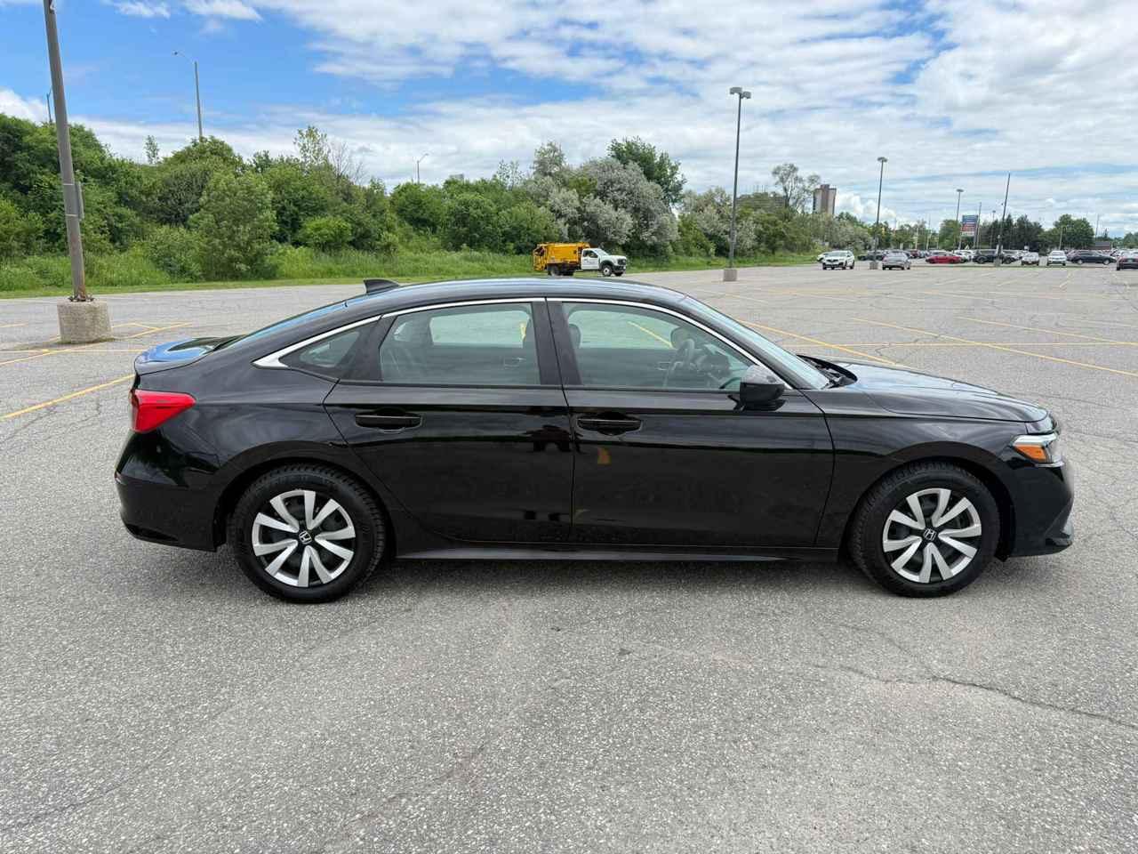 2023 Honda Civic LX Photo2