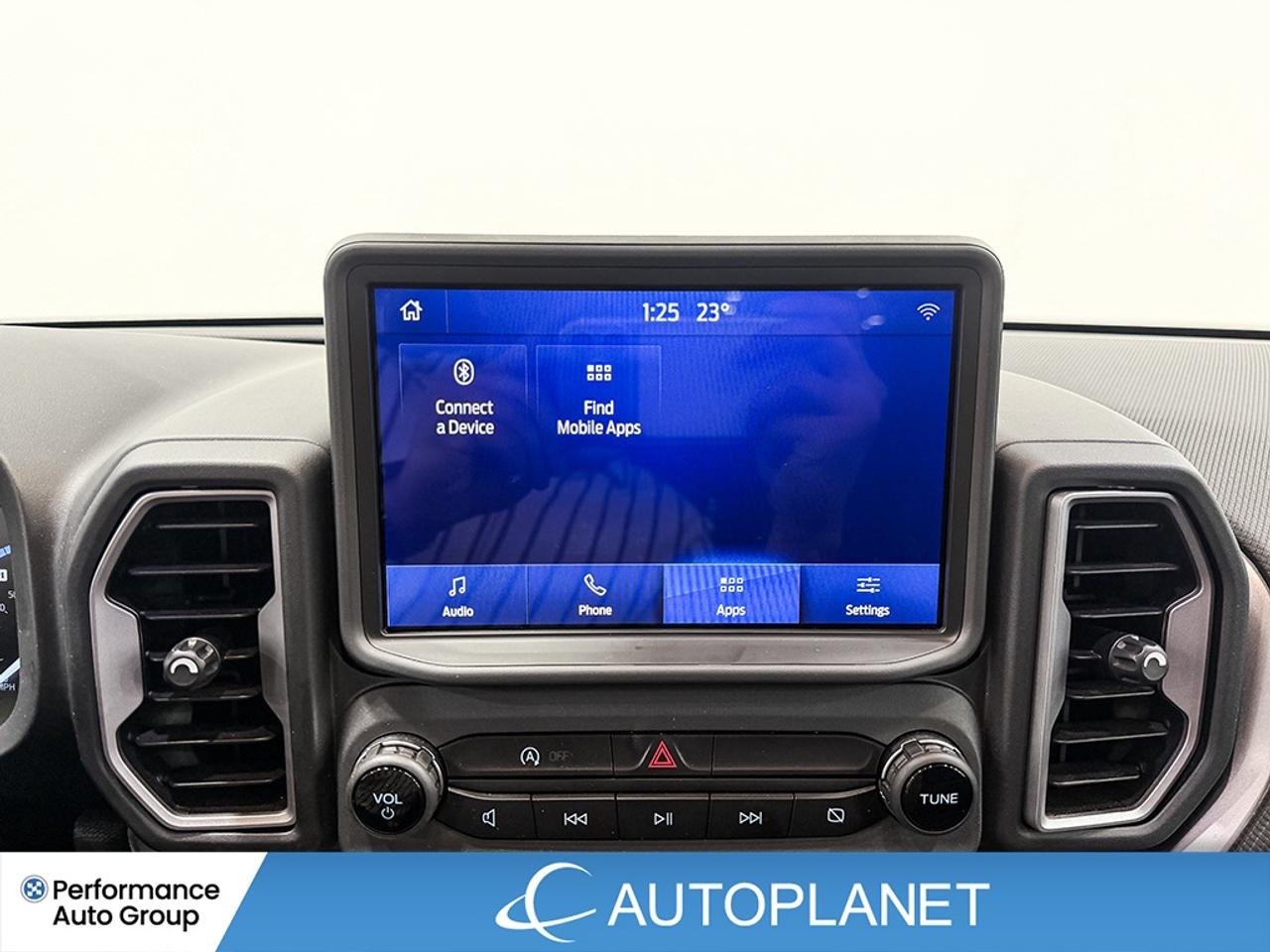 2024 Ford Bronco Sport Big Bend AWD, Back Up Cam, Heated Seats! Photo