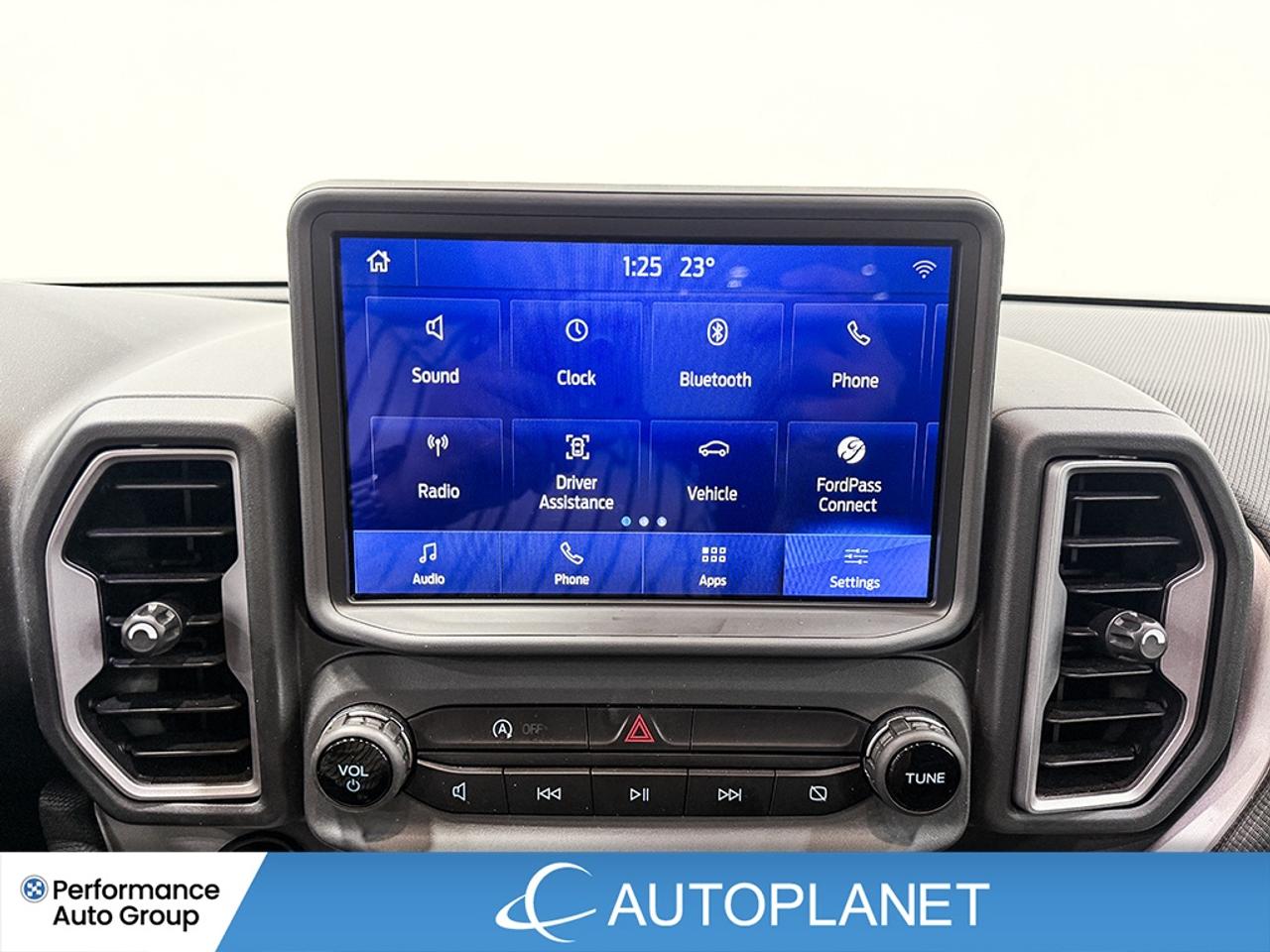 2024 Ford Bronco Sport Big Bend AWD, Back Up Cam, Heated Seats! Photo