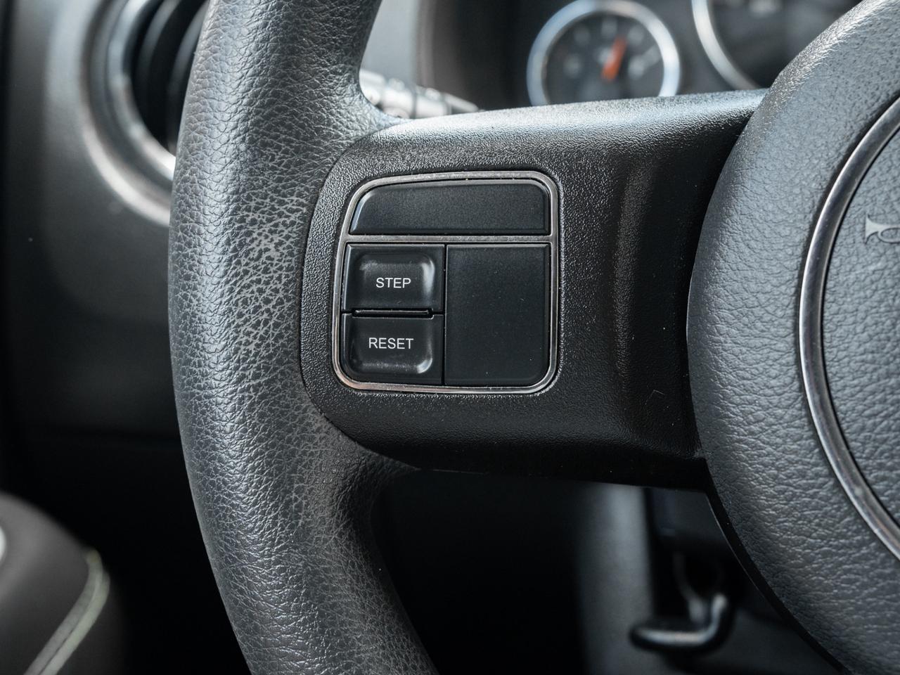 2014 Jeep Compass 4WD NORTH Photo