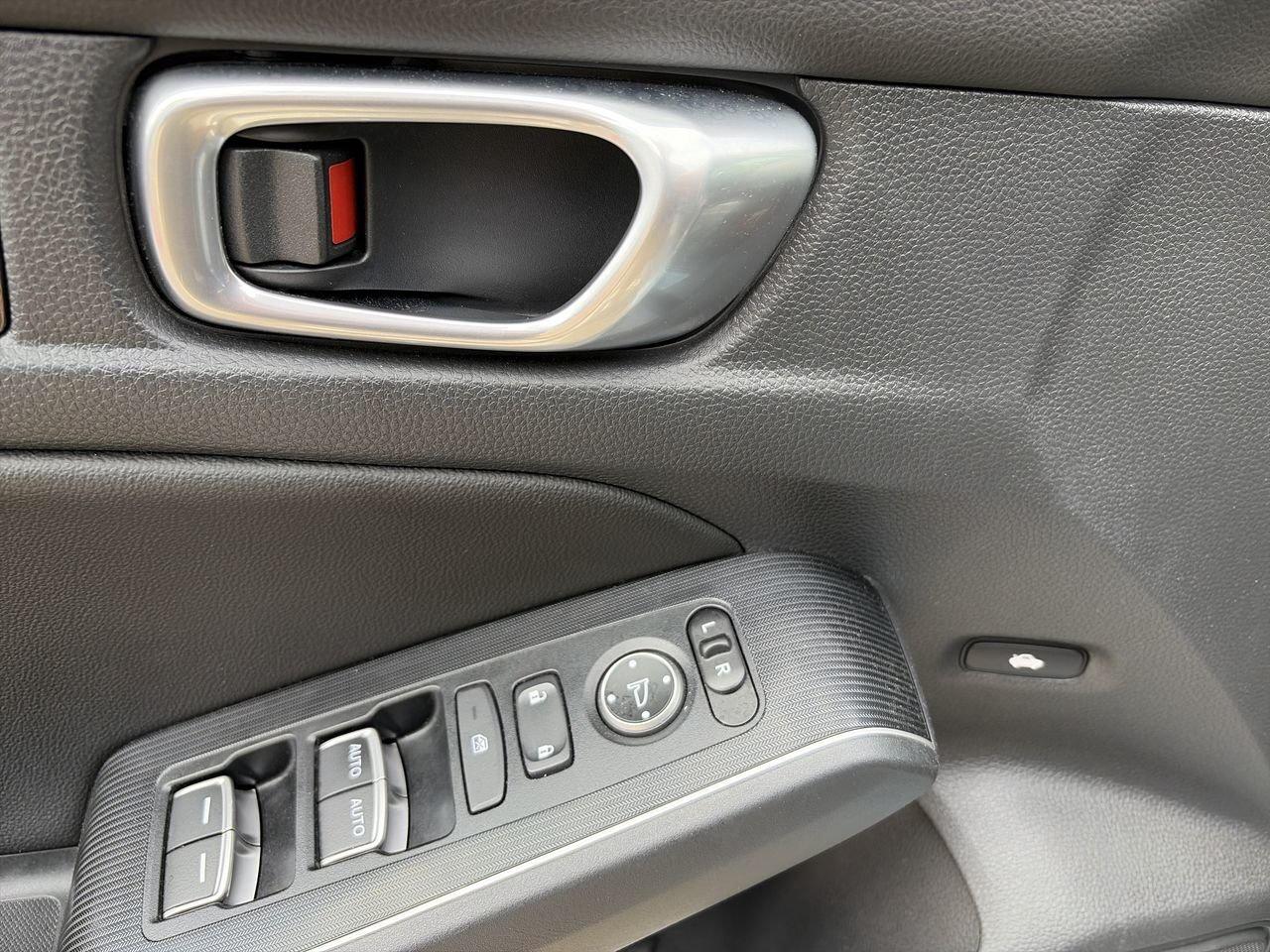 2023 Honda Civic Sedan Touring CVT LEATHER   SUNROOF   HEAT STEER Photo