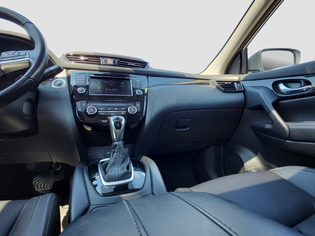 2021 Nissan Qashqai SL Photo