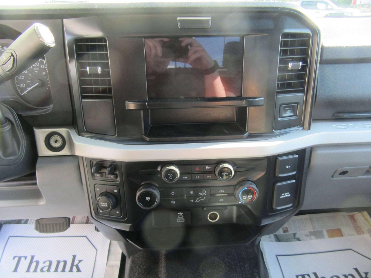 2025 Ford F-250 HD Series CREW CAB 4X4 XLT 6.8FT BOX Photo