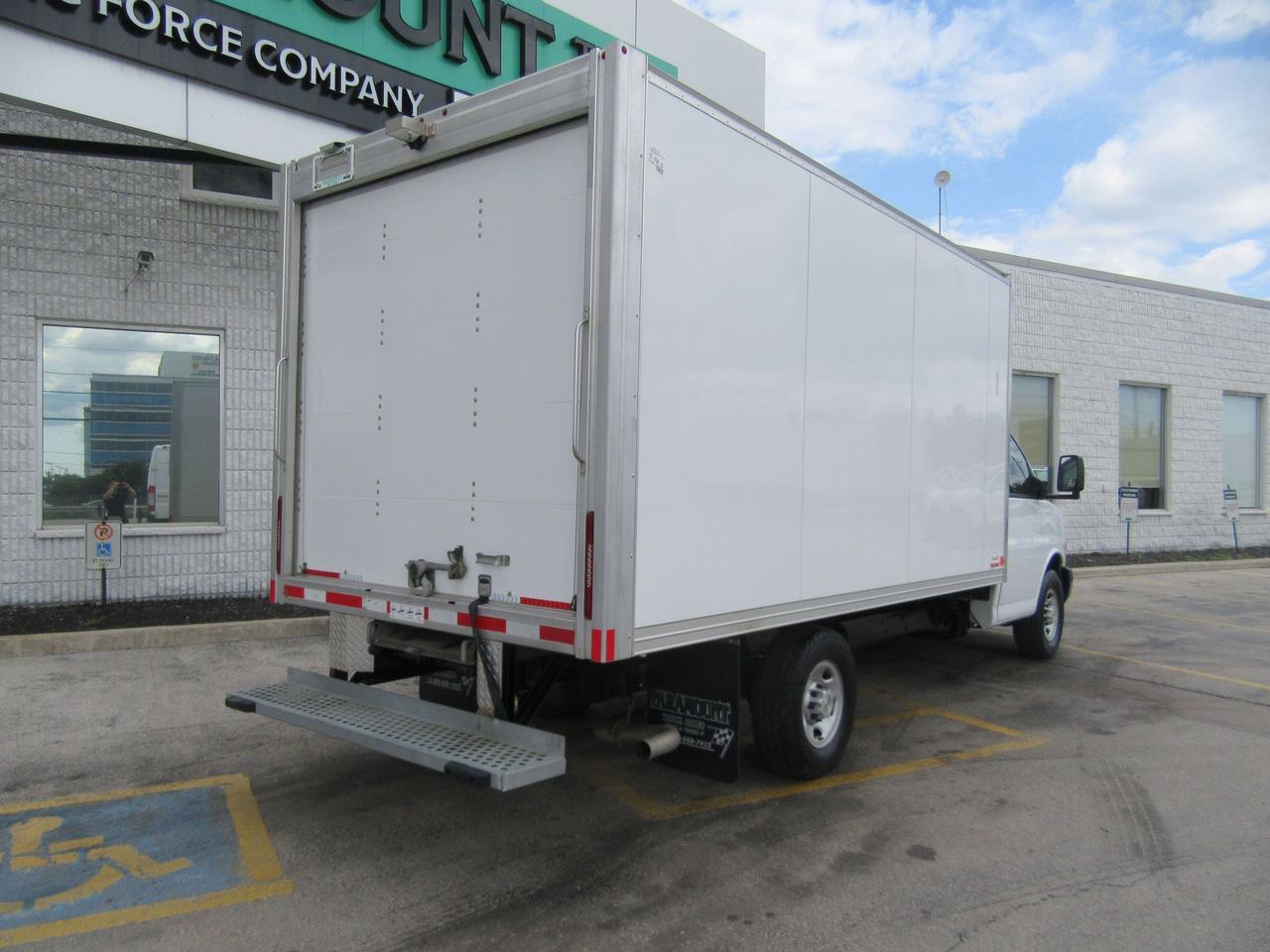 2025 Chevrolet 3500 14FT ALUMINUM BOX WITH RAMP Photo2