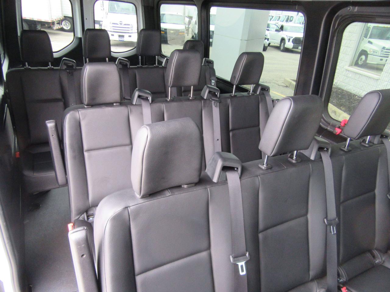 2024 Mercedes-Benz 2500 12 PASS EXT 170WB HIGH ROOF Photo