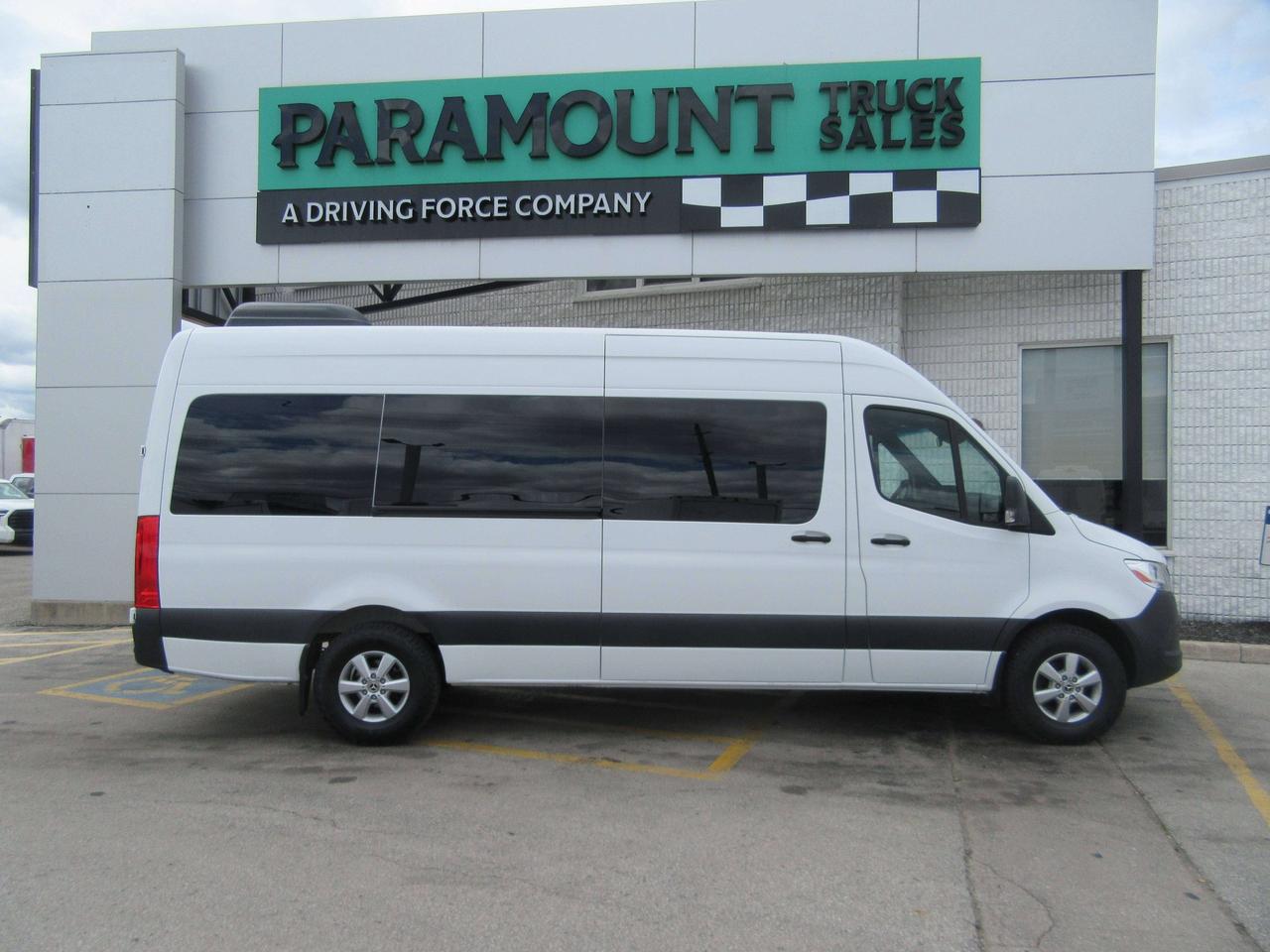 2024 Mercedes-Benz 2500 12 PASS EXT 170WB HIGH ROOF Photo1