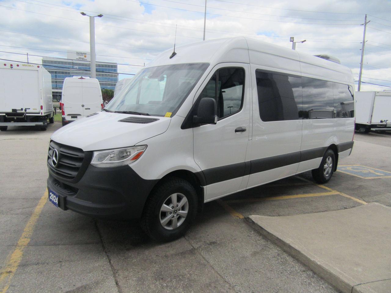 2024 Mercedes-Benz 2500 12 PASS EXT 170WB HIGH ROOF Photo