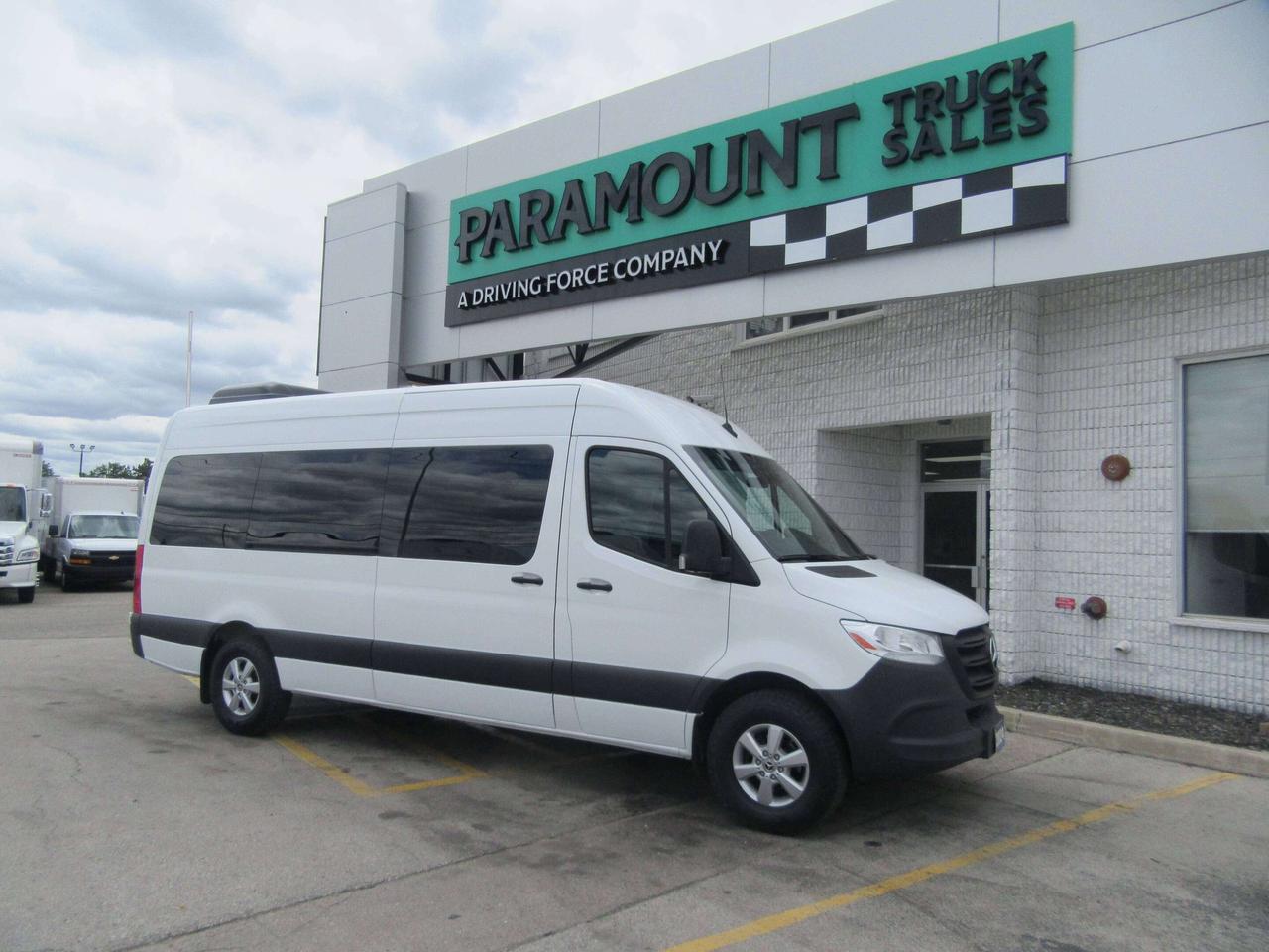 2024 Mercedes-Benz 2500 12 PASS EXT 170WB HIGH ROOF Photo