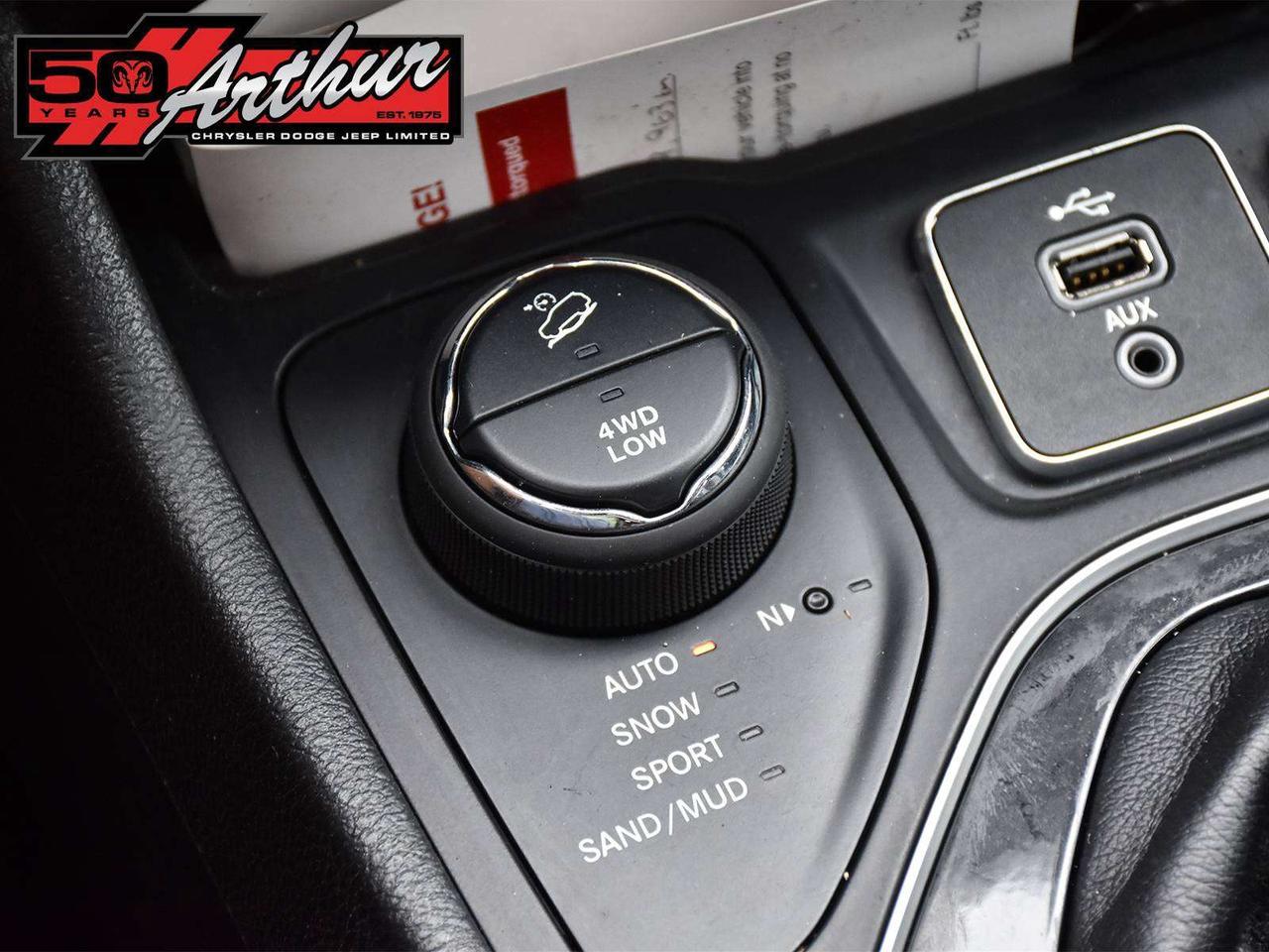 2019 Jeep Cherokee Limited 4X4 Photo