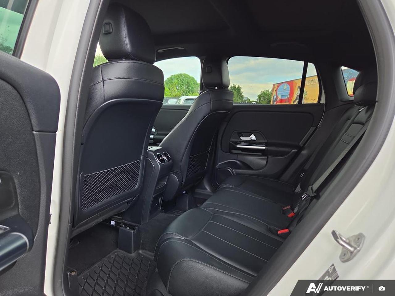 2021 Mercedes-Benz GLA250 HEATED SEATS   SUNROOF   SMART DEVICE INTEGRATION Photo