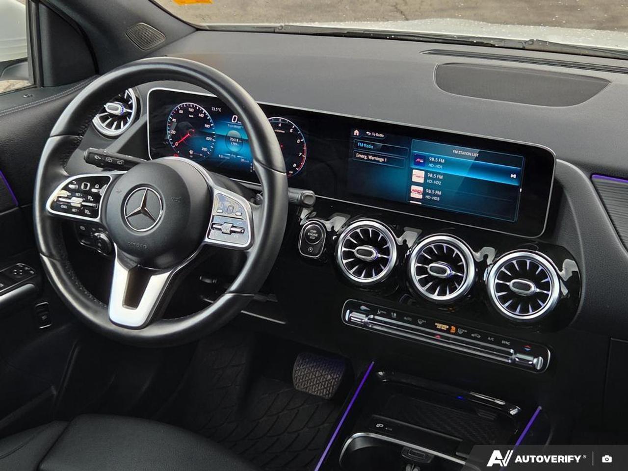 2021 Mercedes-Benz GLA250 HEATED SEATS   SUNROOF   SMART DEVICE INTEGRATION Photo