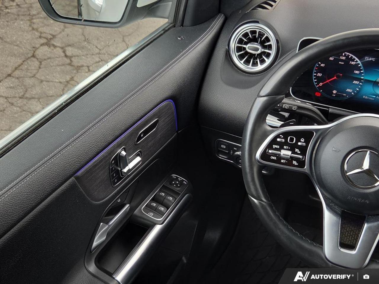2021 Mercedes-Benz GLA250 HEATED SEATS   SUNROOF   SMART DEVICE INTEGRATION Photo