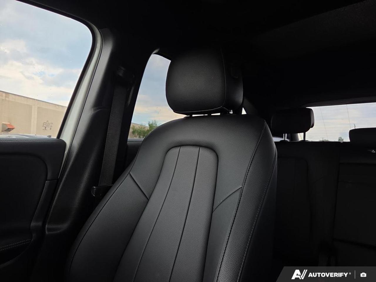 2021 Mercedes-Benz GLA250 HEATED SEATS   SUNROOF   SMART DEVICE INTEGRATION Photo