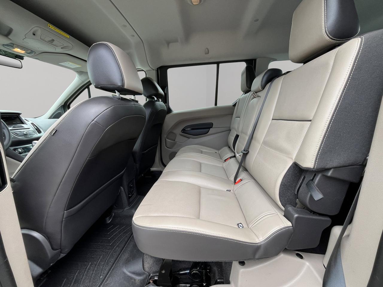 2015 Ford Transit Connect Wagon XLT | Reverse Cam | Heated Seats Photo