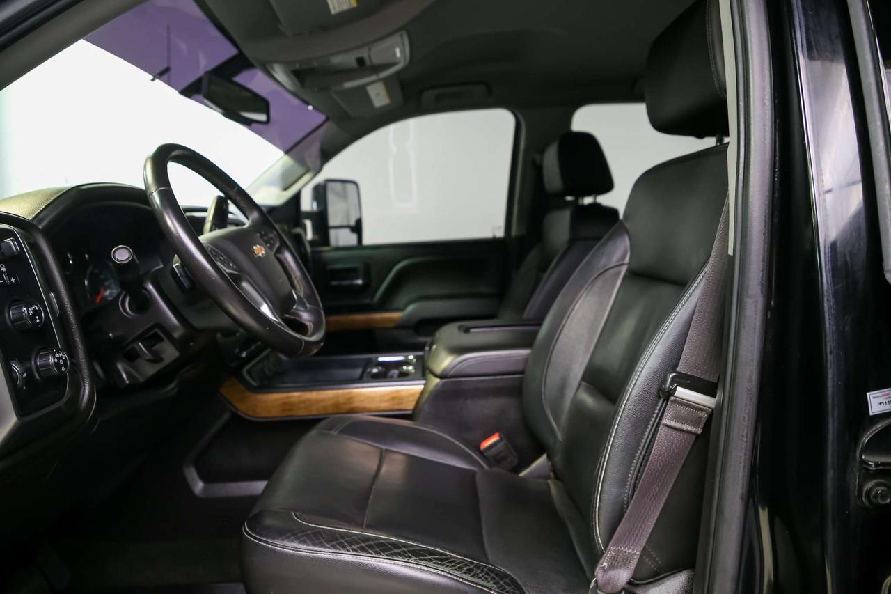 2017 Chevrolet Silverado 1500 1500 LTZ 6.2L V8 4X4 CREW CAB NOACCIDENT SERV.RECS Photo