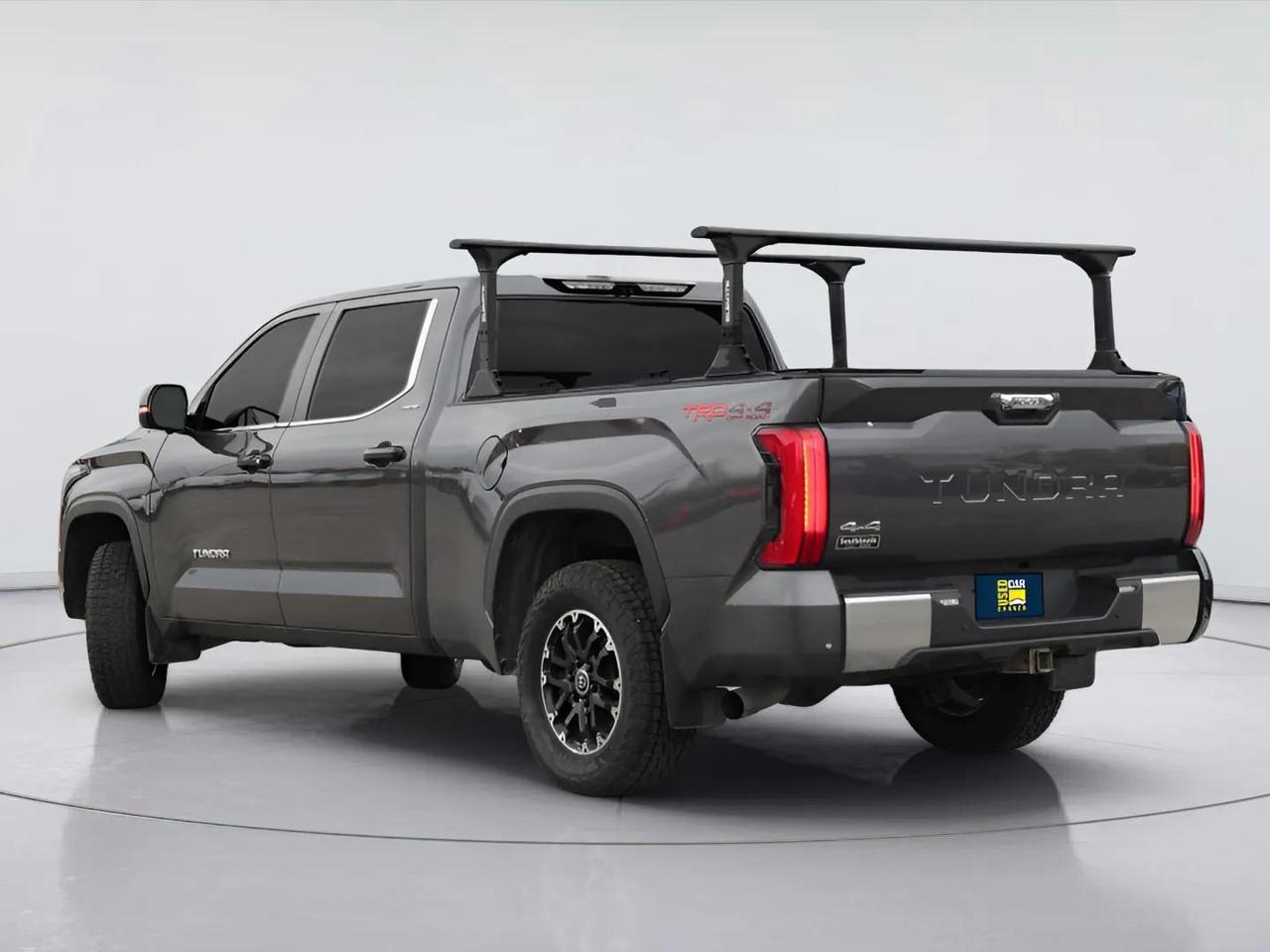 2024 Toyota Tundra : Moonroof, Apple Car Play, Nav, Htd and Cooled Se Photo3